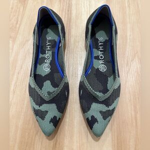 Rothy’s The Point in Camo Green